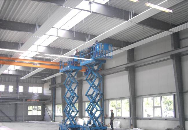 Der Innenausbau der neuen Halle geht voran!