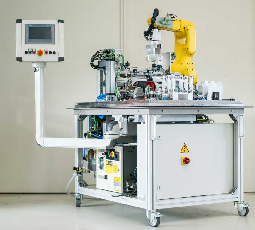 Maschine zur Elektrolytbefüllung von Batterie Pouchzellen 